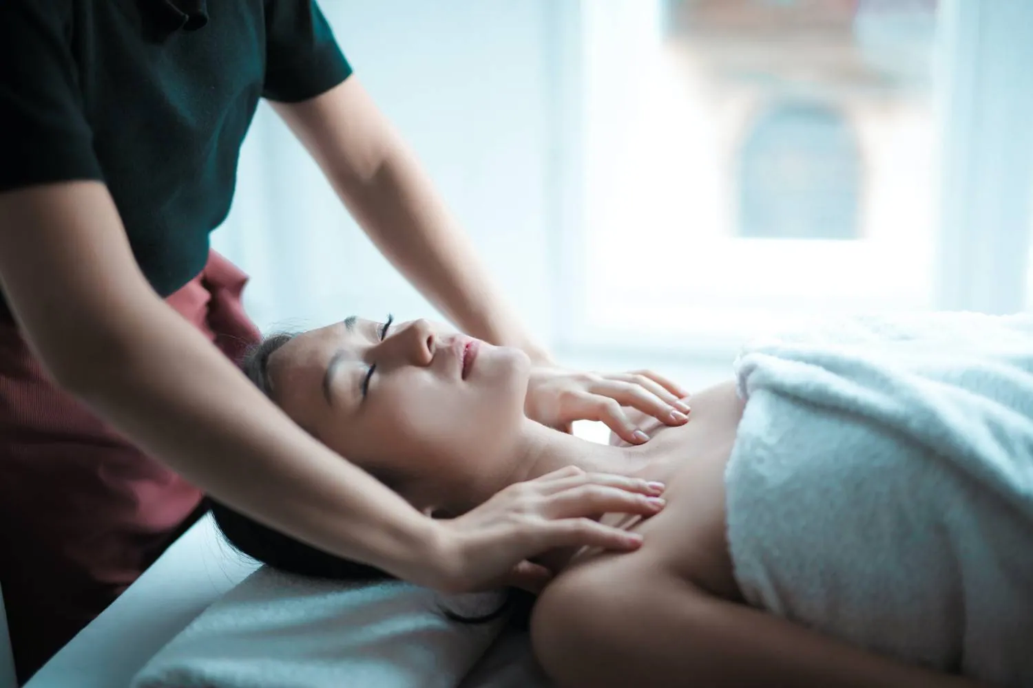 how does reiki work image